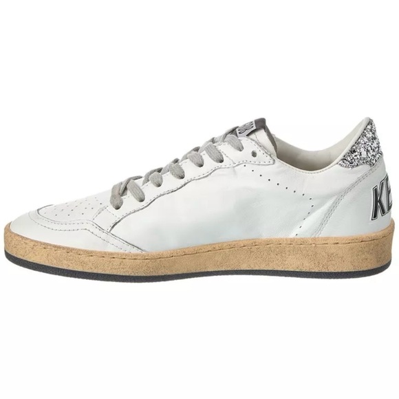 Style Code
GWF00117-F003773-11325
Model
Golden Goose Ball Star - Picture 2 of 5